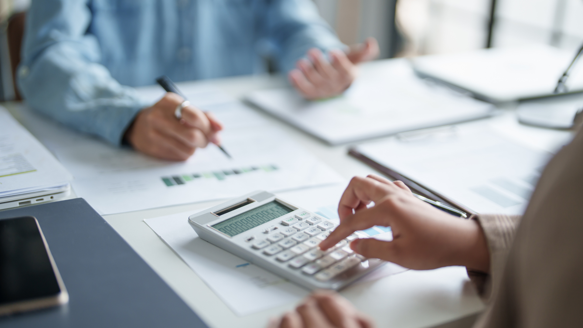 Skilled Nursing Facility Billing vs. Revenue Cycle Management: What’s the Difference?